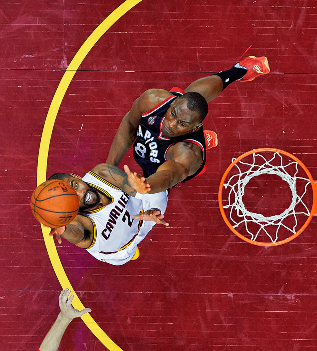16-Bismack-Biyombo-SI401_TK1_02117.jpg
